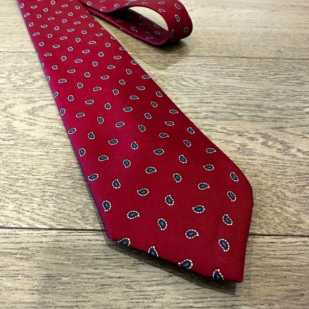 Red tie men